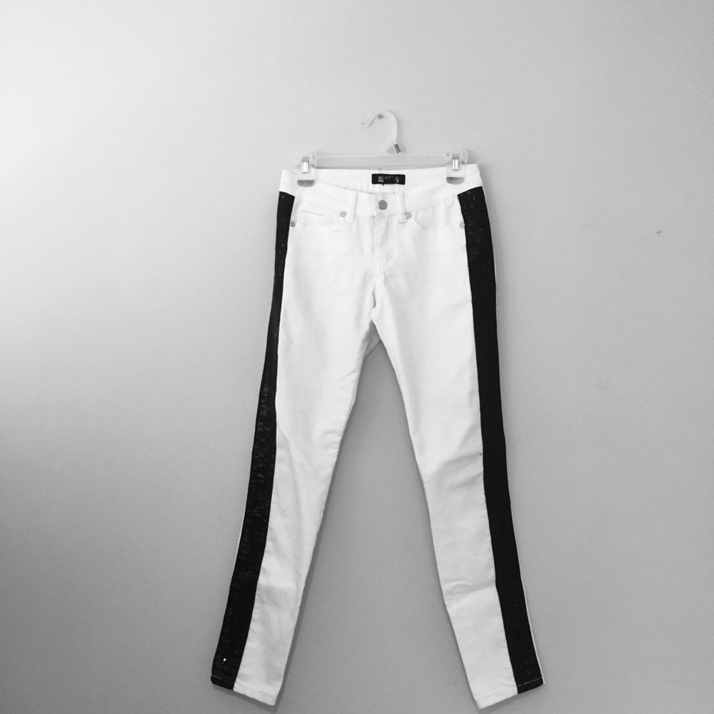 Forever 21 white skinny jeans size 26